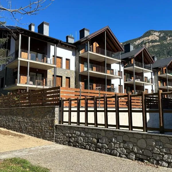 Villmor - B11 - Pichirillo, hotel Benasquéban