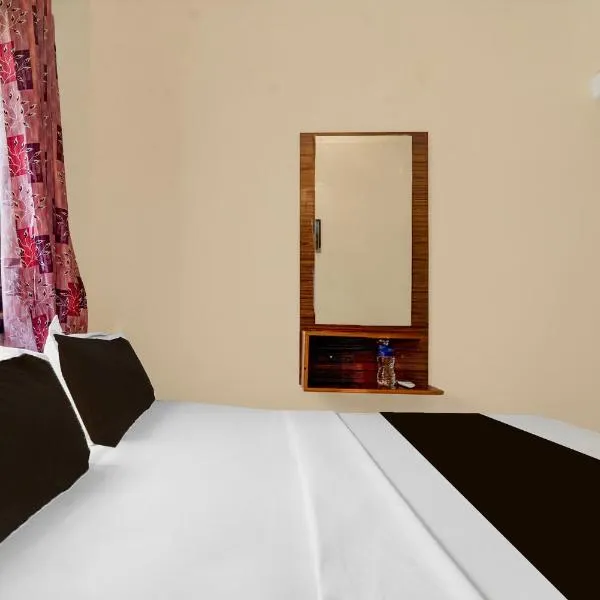 Hotel O Meera Home Stays - 1 BHK、Golden Rockのホテル
