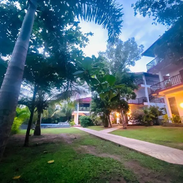 Ashansa Lagoon Resort，位于坦加拉的酒店