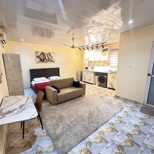 TN Residence - Studio 1, East Legon, hotel in Accra