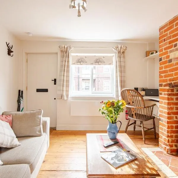 Charming Georgian flint cottage, hotel v destinaci Bury St Edmunds