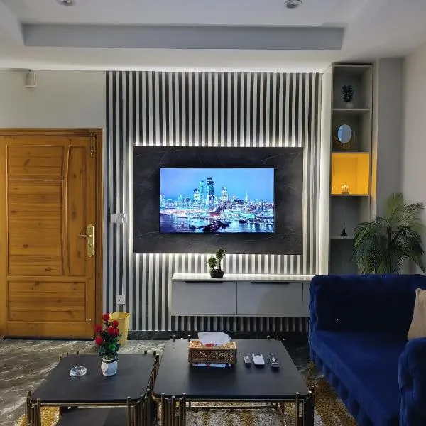 Aether Loft Signature 1BHK Suite with Private Balcony, hotel u gradu 'Rawalpindi'