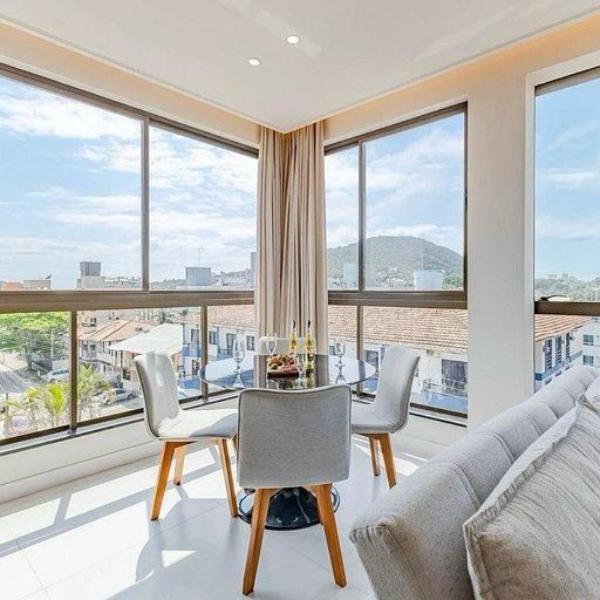 Apartamento finamente decorado em Bombinhas