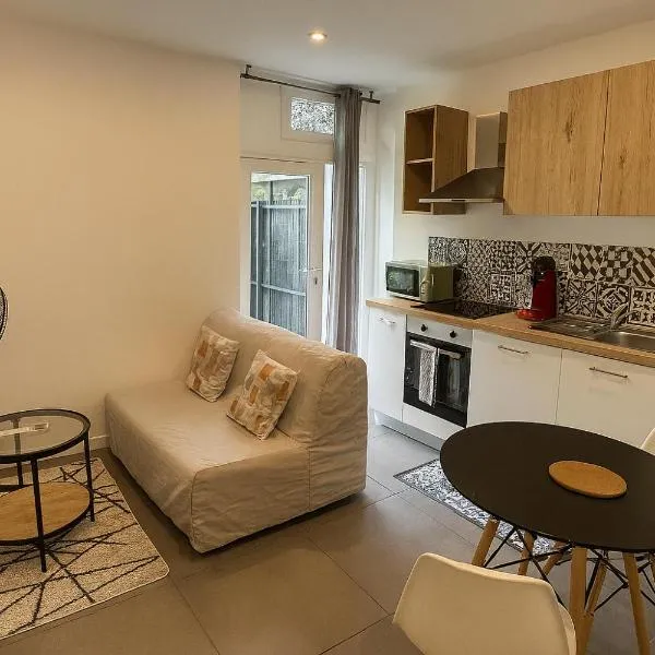 Studio Rénové tout équipé au calme proche des commerces, hotel in Briord