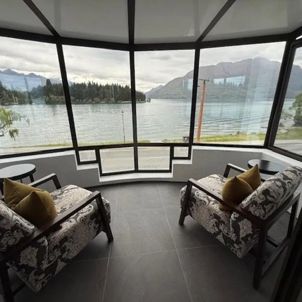 Queenstown House Lakeside, hotel v destinaci Queenstown