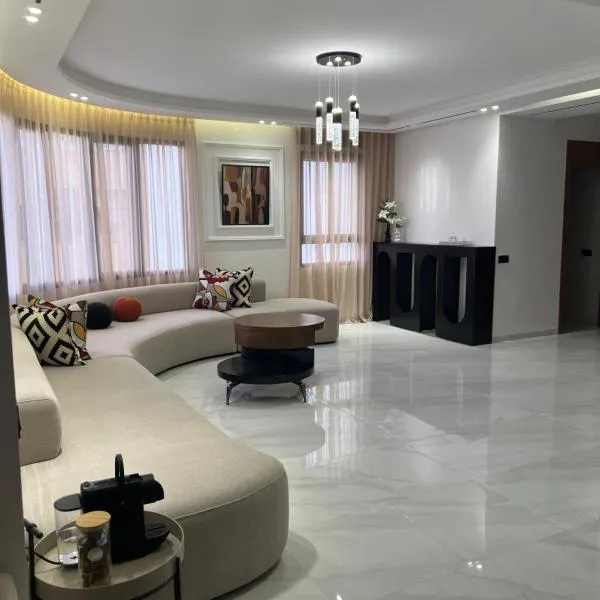 Appartamento di lusso nel cuore di Rabat, hótel í Rabat