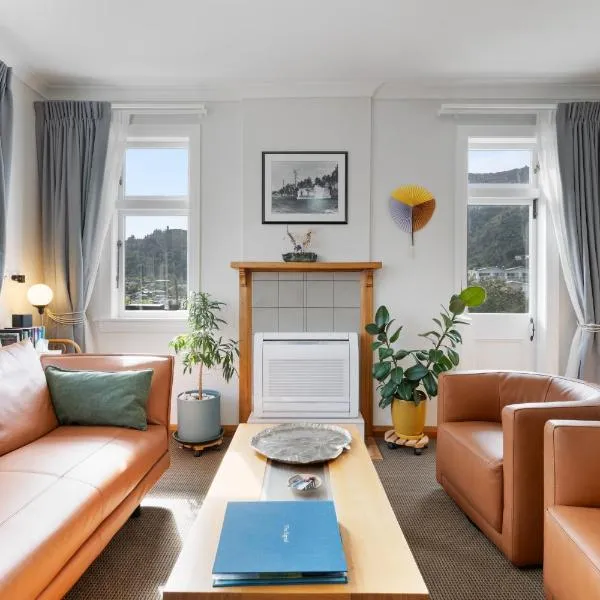 The Signal - Stylish Deco Apt with Deck and Marina View, ξενοδοχείο σε Picton