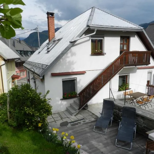 Apartments Dvor, hotel in Bovec