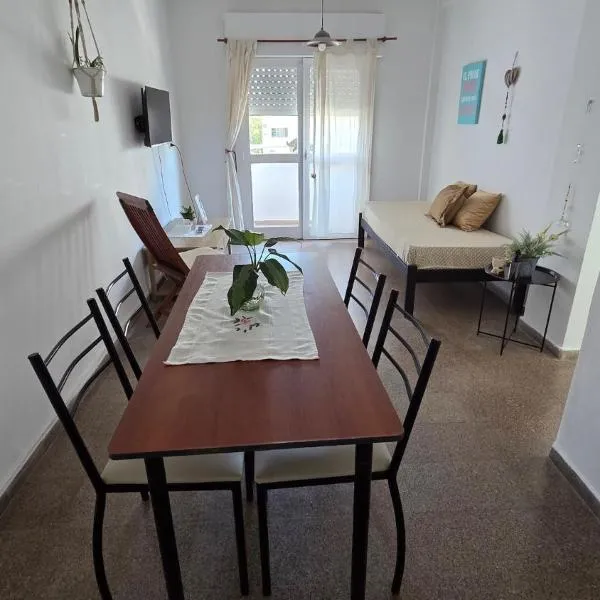 Departamento 2 habitaciones en Barrio Camba Cua, khách sạn ở Corrientes