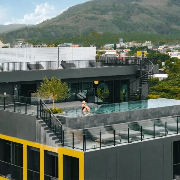 Blu Monkey Hub and Hotel Laguna, Bangtao Phuket, hotel in Bang Tao Beach