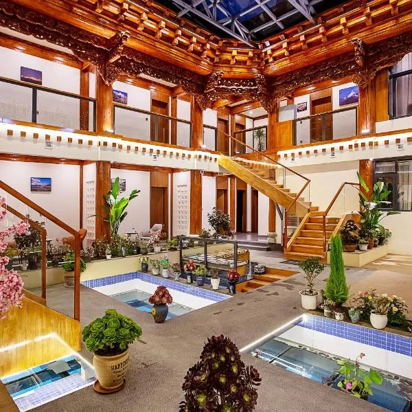Namzhuo Tibetan-style Courtyard Manor, Hotel in Shangri-La