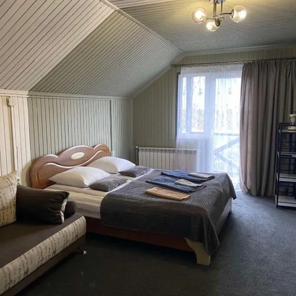 Carpathian manor, hotel in Yaremche