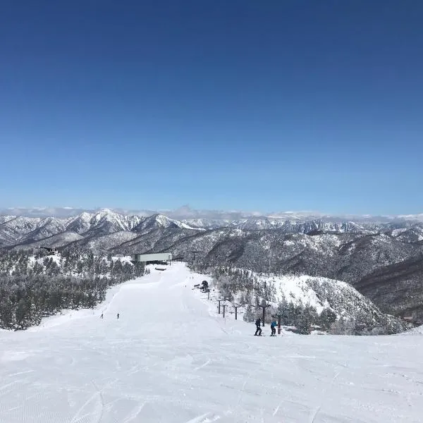 Lodge Yama No Manimani - Nature Stay in Okushiga Kogen, Hotel in Yamanouchi