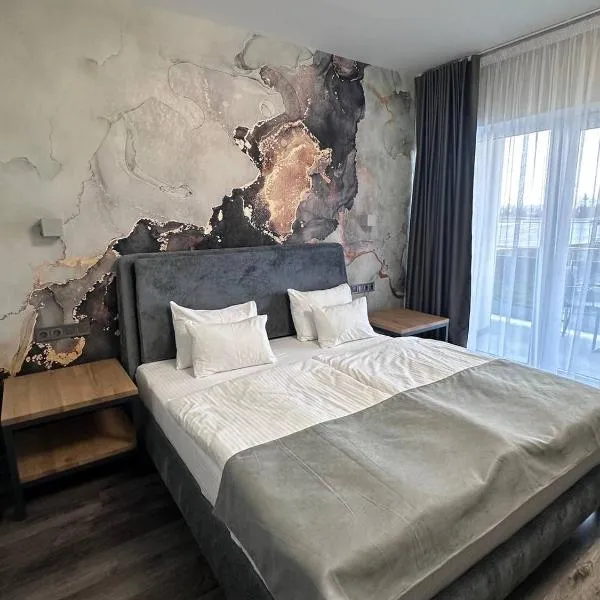 Готельний комплекс GАРБУЗ, hotel in Novohrad-Volynsʼkyy