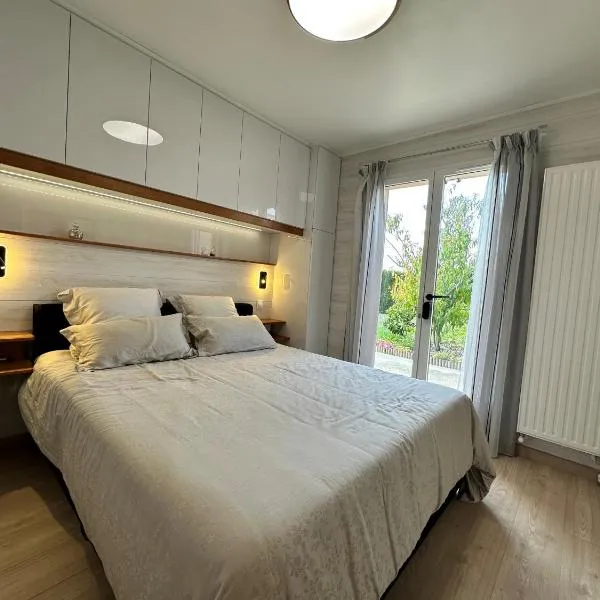 Le mas des anges, hotel in Soussans