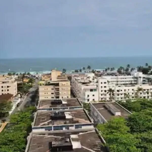 Apto NOVO na Enseada, hotel in Guarujá