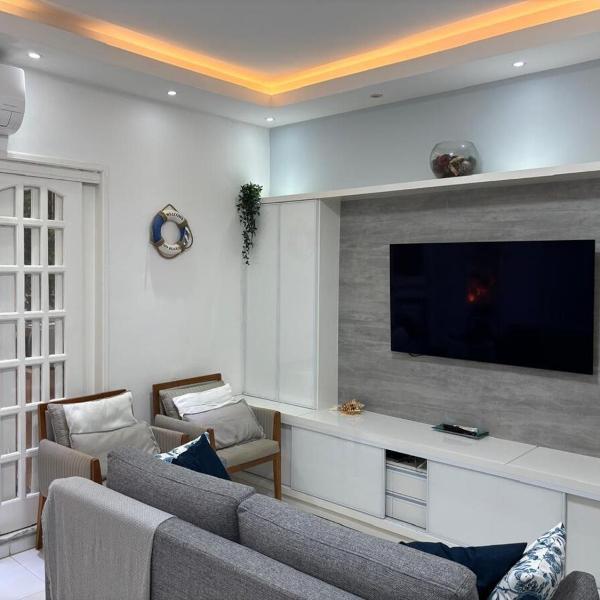 Apartment 2-Bedroom Oceanfront Copacabana