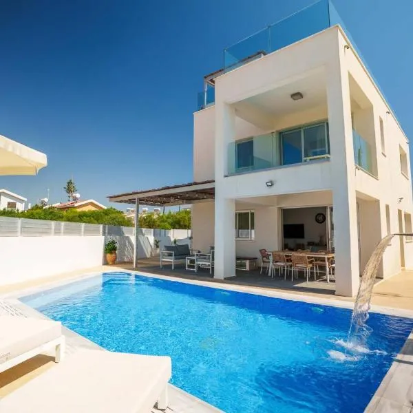 Geo Panoramic Villa Konnos - Pool, Game Room, Gym, hotel em Protaras