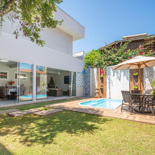 Casa com piscina, área de lazer com 08 dormitórios - Foto 2