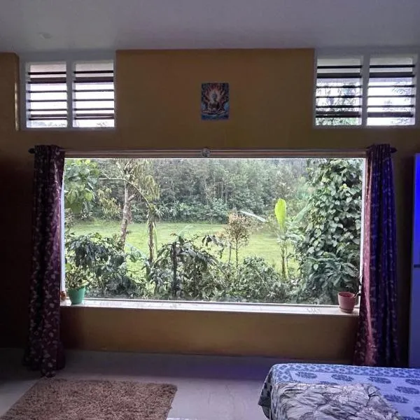 Doddakallu Betta Homestay Coorg, hotel v destinaci Somvārpet