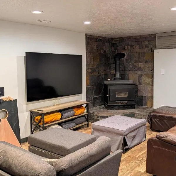 Canyon Coze - Ski, Board, Sled, Bike, Hike，位于奥格登的酒店