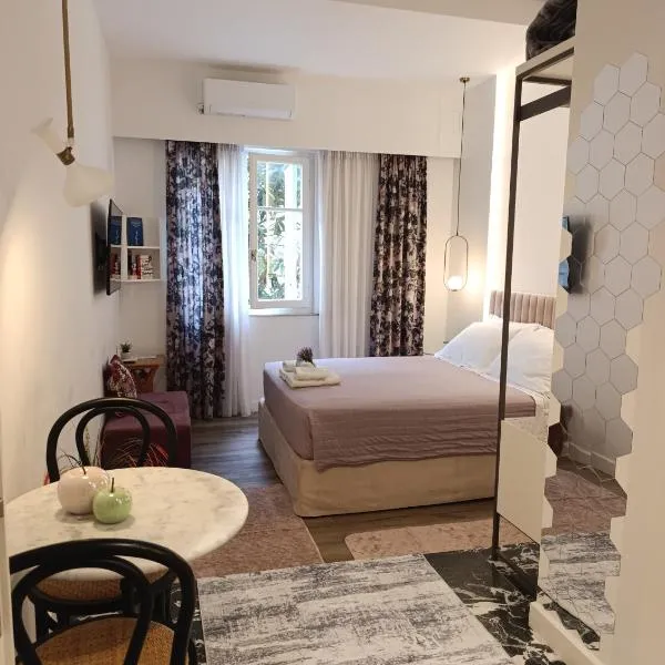 MUSES LUXURY SUITES, hotel v destinaci Korfu