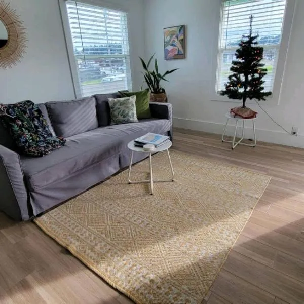 #StayinMyDistrict Zen Cottage Coos Bay, ξενοδοχείο σε Coos Bay