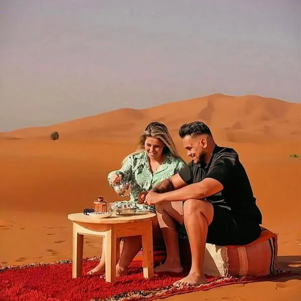 Shining Luxury Camp, hotel in Merzouga