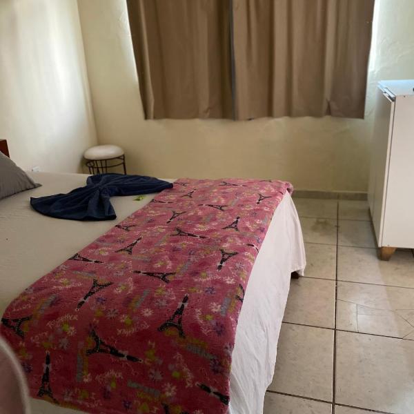 Quarto econômico no centro - Foto 5