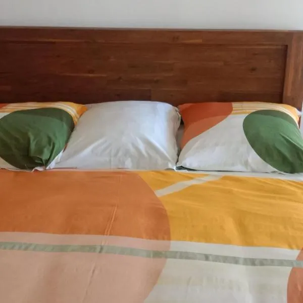 Chez Pack et Ibu, hotel in Petite Île