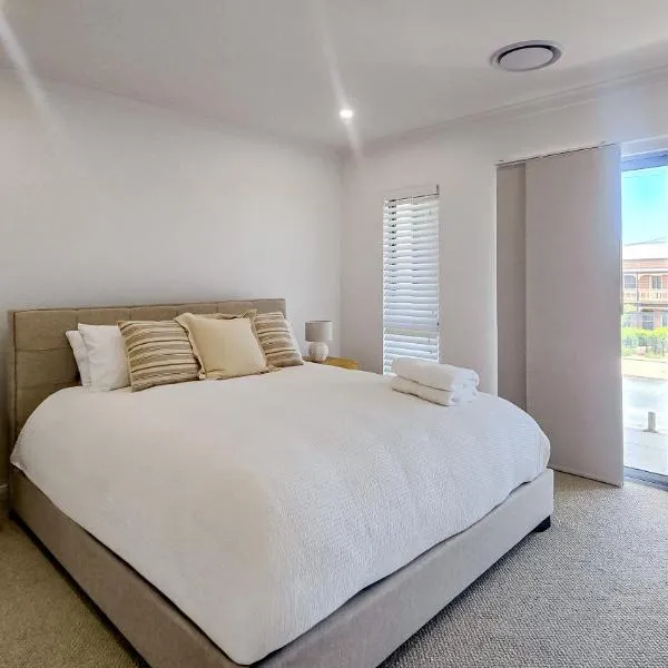 Kincaid Travellers Townhouse - Central Wagga, hotel i Wagga Wagga