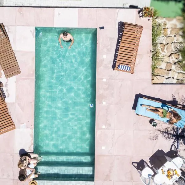 Pousada SáGuest, ξενοδοχείο σε Praia do Rosa