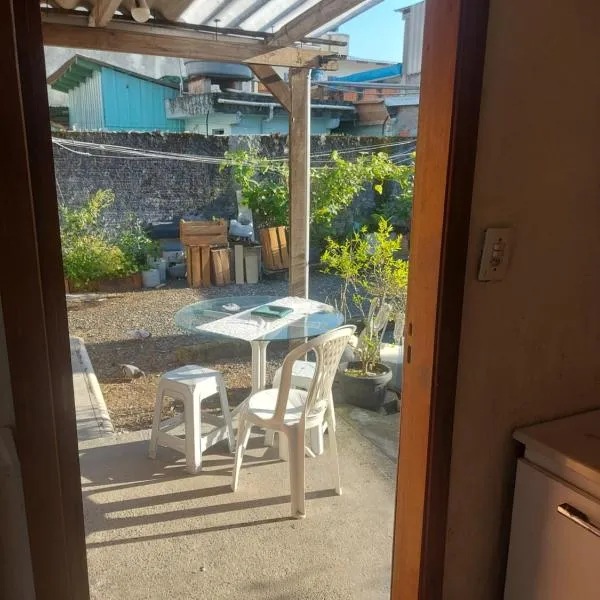 Kitinete final de rua centro, hotel v destinaci Itajaí