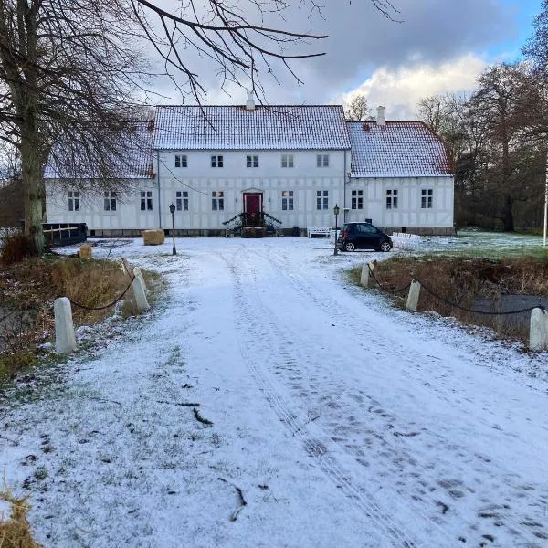 Lerbæk Hovedgaard, hotel v destinaci Frederikshavn