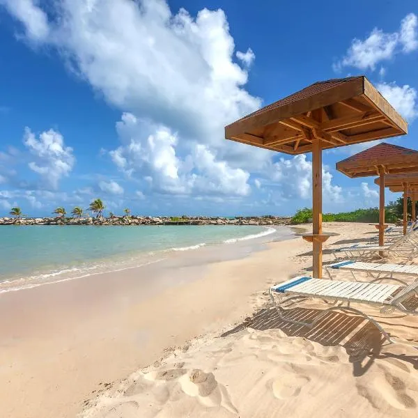 Ocean Point Beach Resort & Spa Adults Only, hotel v destinaci Saint Johnʼs