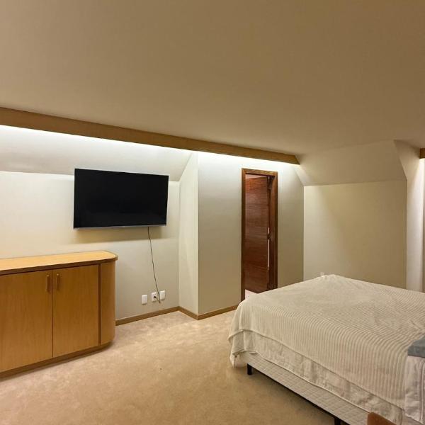 Mansão 700 metros do centro, com 7 suítes - Foto 5
