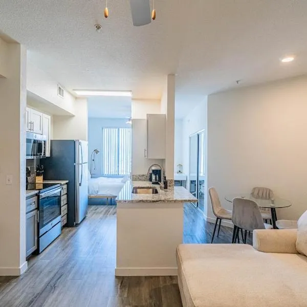 Stylish Studio-1BR 1BA, Pool, Gym, Free Parking, Game Room, EV，坦培的飯店
