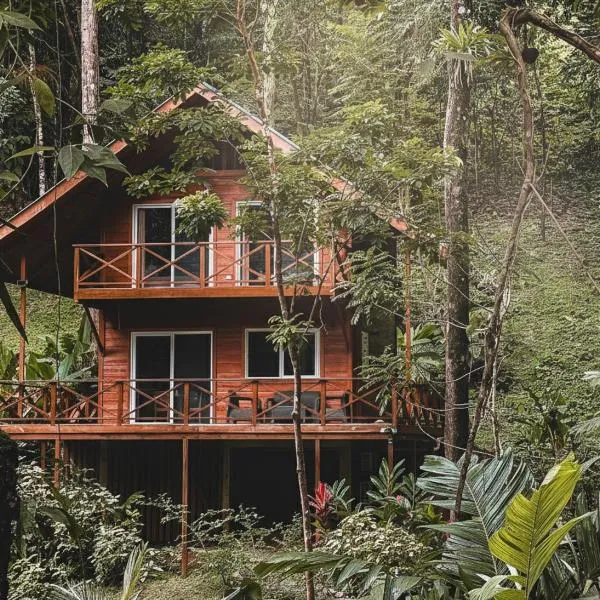 Gaia Nature Lodges at Bluff Beach, hotel in Bocas del Toro