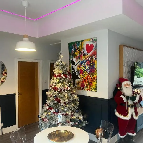 CHRISTMAS Woodlands Lodge & Hottub, Hotel in Skegness