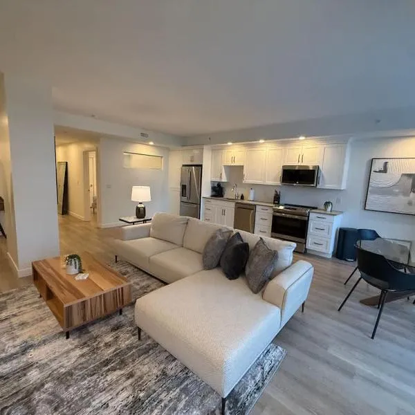Halifax Waterfront 2 BR and 2 Bath with 6 appliances, hotelli kohteessa Halifax