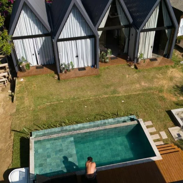 Hop Village, hotel in Praia do Rosa