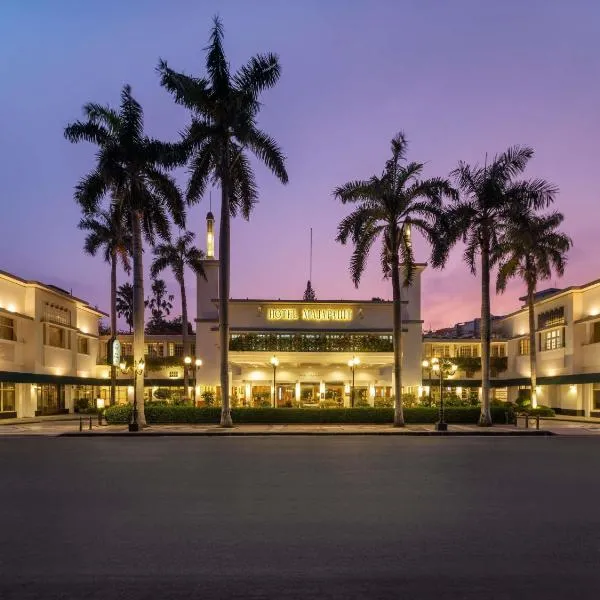 Hotel Majapahit Surabaya MGallery, отель в Сурабае