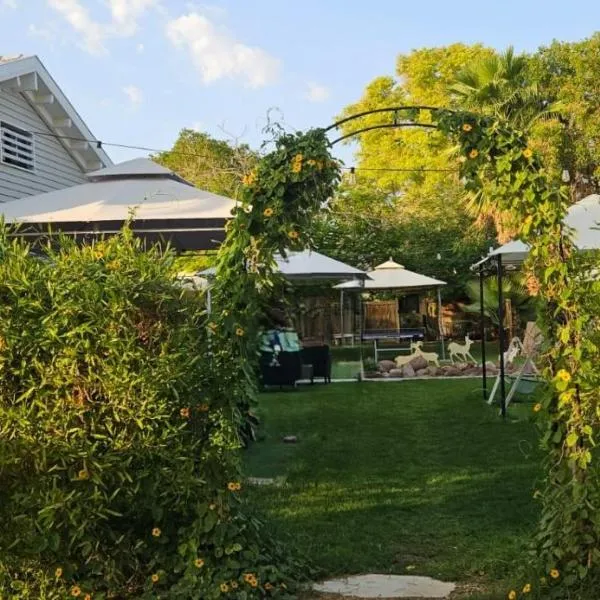 רגע ערבה, ξενοδοχείο σε ‘En Yahav