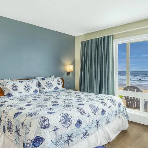 Oceanfront Studio - Ground Floor - King Bed - Easy Beach Access - Pool & Hot Tub, hotel en Lincoln City