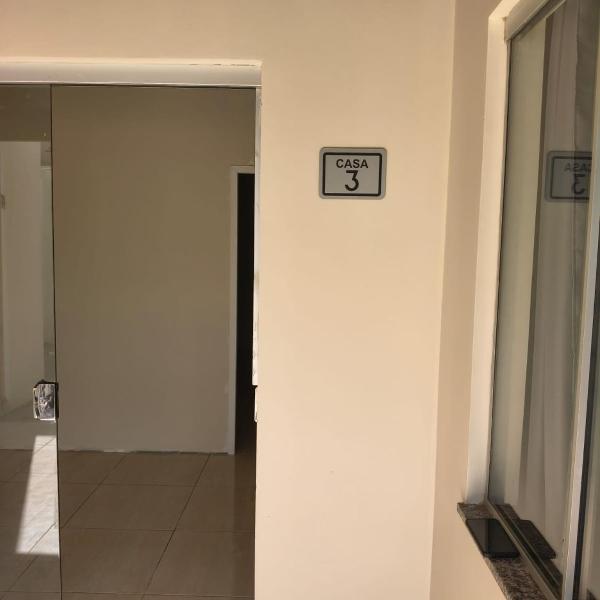 suíte para 3 pessoas com ar,tv e frigobar garagem para veículo de pequeno porte - Foto 4