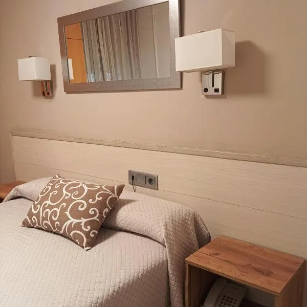 Hostal Atienzar, ξενοδοχείο στο Αλμπαθέτε