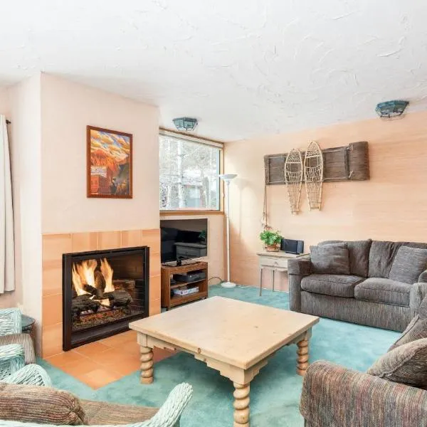 Telluride Lodge 312 by AvantStay Close to Slopes Town, hotel in Telluride