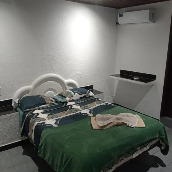 Hotel brisas del mar 2022, hotel in Catia La Mar