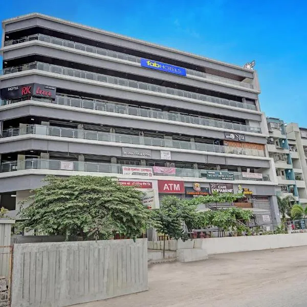 FabHotel RK Inn, ξενοδοχείο στο Pune