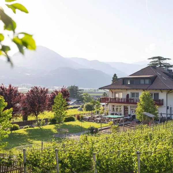 Residence Egger, hotel v destinaci Terlano